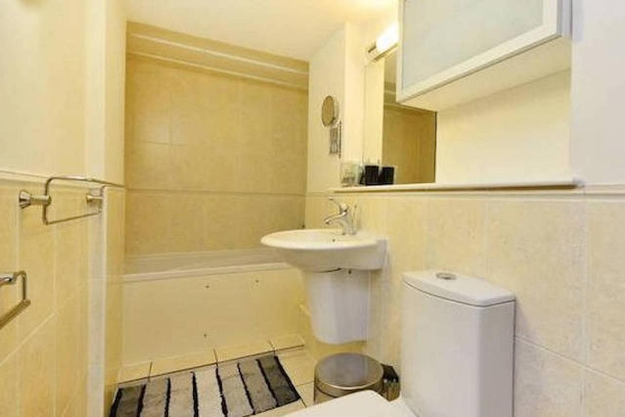 לונדון Central 2-Bed, 2-Bath Sanctuary Near Holborn Station, Covent Garden & West End מראה חיצוני תמונה